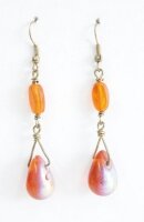 Glas-Ohrring &quot;Drop&quot; orange-pearly